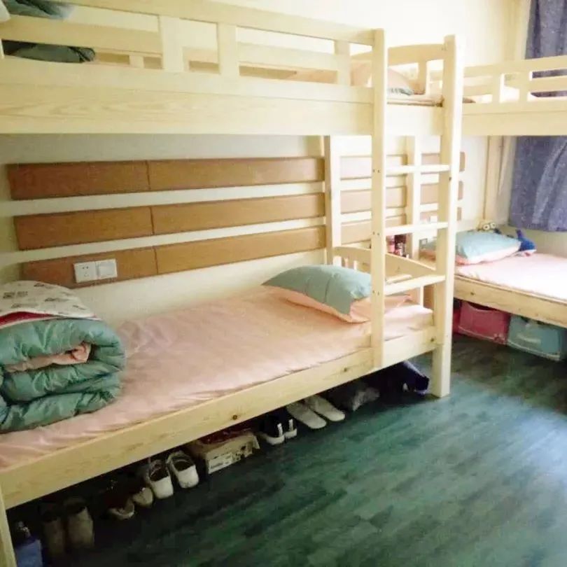 火车员招聘乘务员要求_火车员招聘乘务员信息_火车乘务员招聘