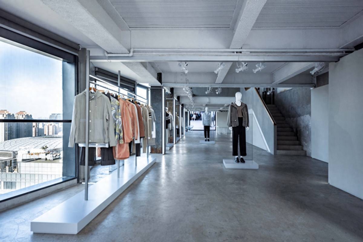 职场男士服装搭配_夏季职场男装搭配_职场男装图片