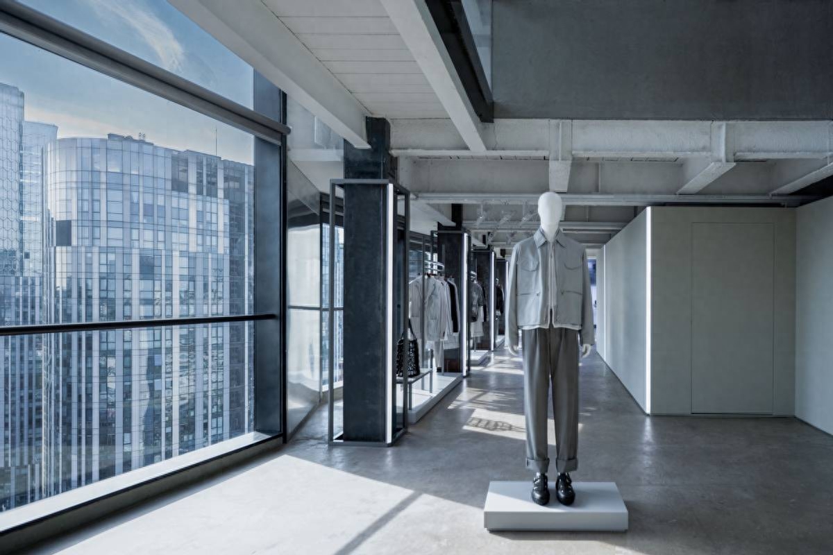 职场男装图片_夏季职场男装搭配_职场男士服装搭配