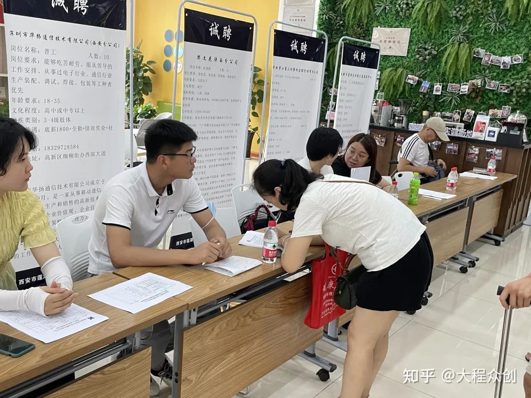 大学生简历制作攻略(图11) 大学生简历背景图片_简历背景图片清新_简历背景高清图