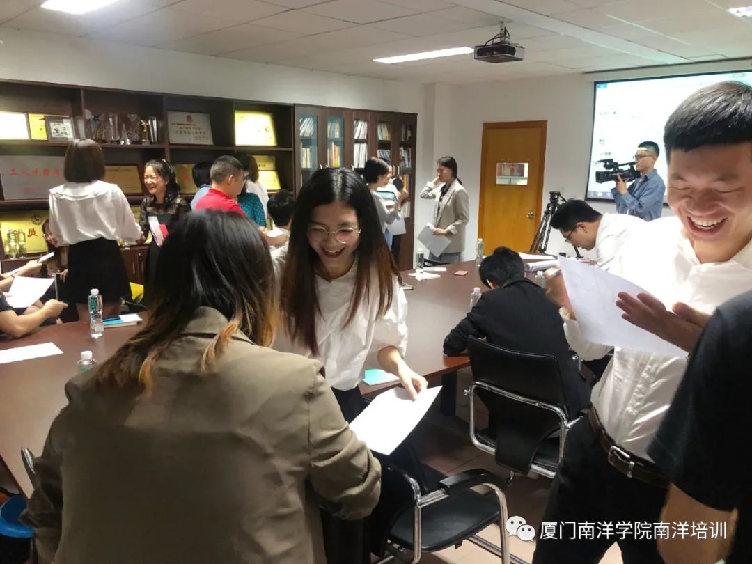 职场妆容培训内容_职场妆容禁忌_职场培训内容