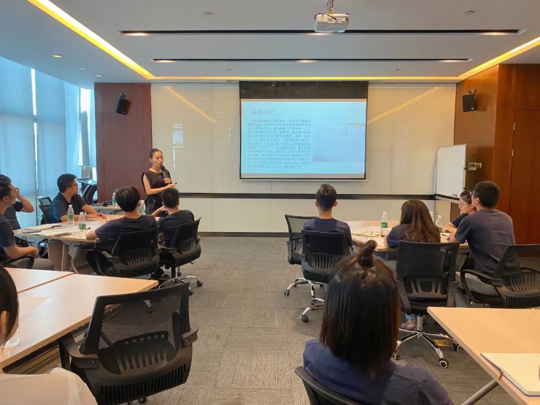 职场妆容禁忌_职场妆容培训内容_职场培训内容