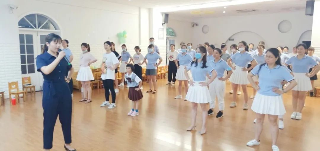 职场妆容禁忌_职场妆容培训内容_职场培训内容