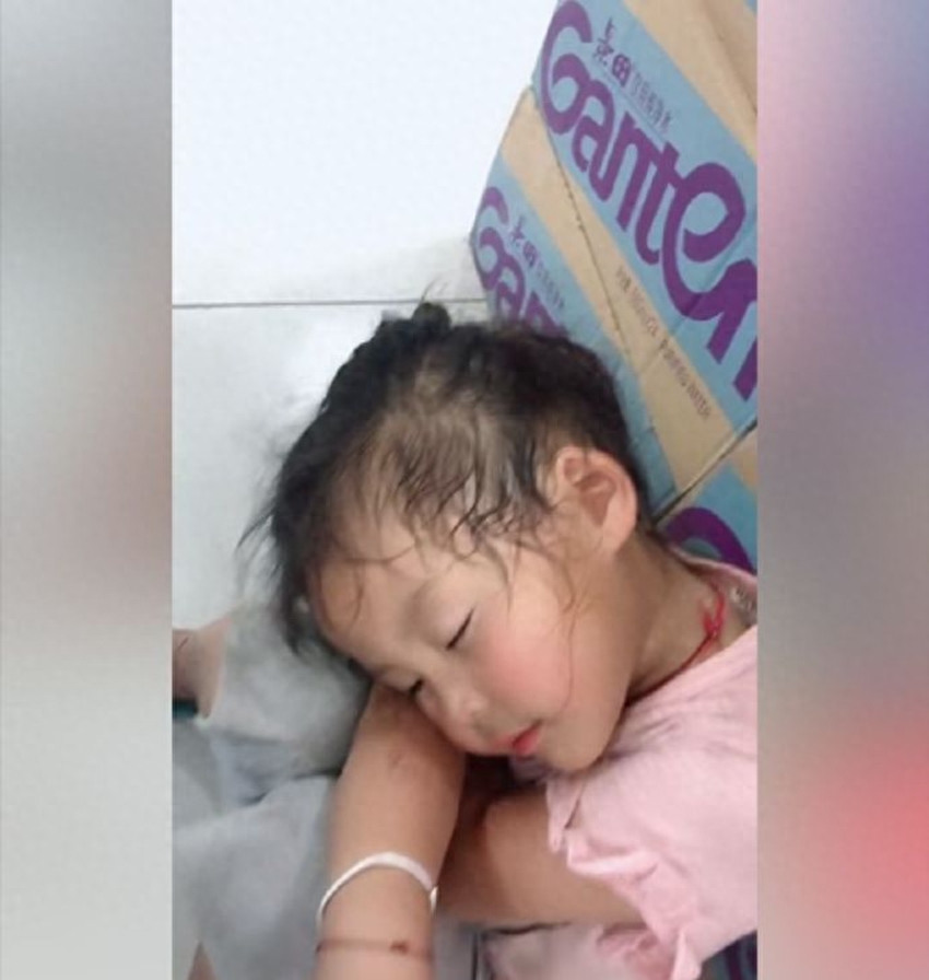 职场妈妈孩子生病请假内疚_职场妈妈和孩子_职场妈妈孩子暑假怎么办