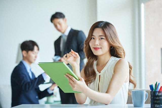 年轻人一定要懂得的职场生存智慧_潜伏在办公室第二季职场生存学_学会选择懂得放弃智慧全集