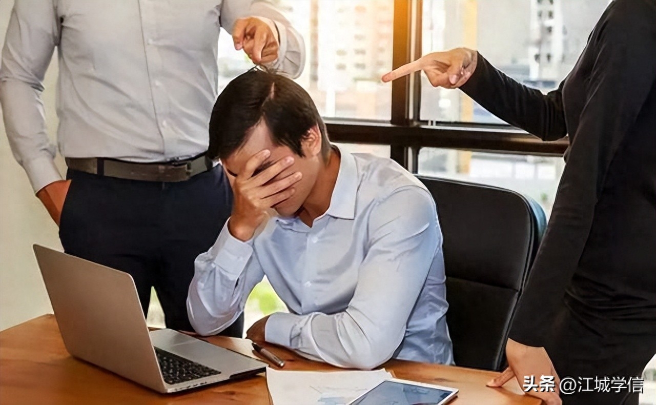 年轻人职场需要注意什么_年轻人在职场_年轻人一定要懂得的职场生存智慧