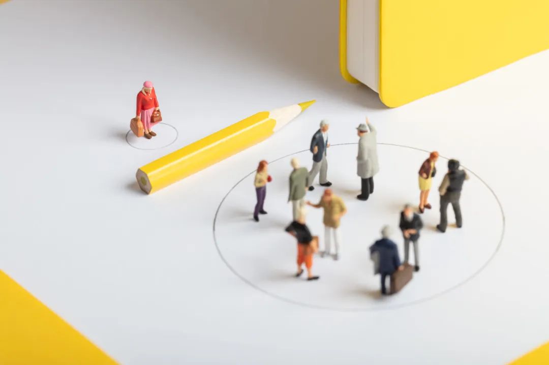 保险职场经理入职演讲_职场礼仪情景剧剧本5人_世界经理人职场