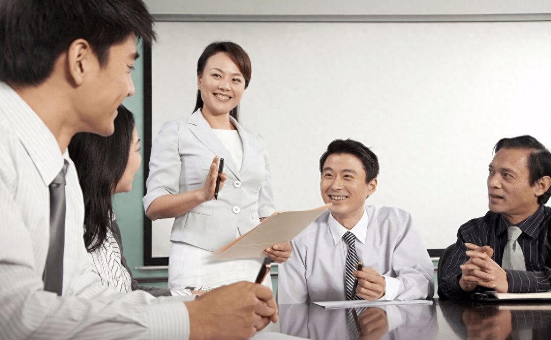 女性职场规则_职场大美女_美女职场潜规则