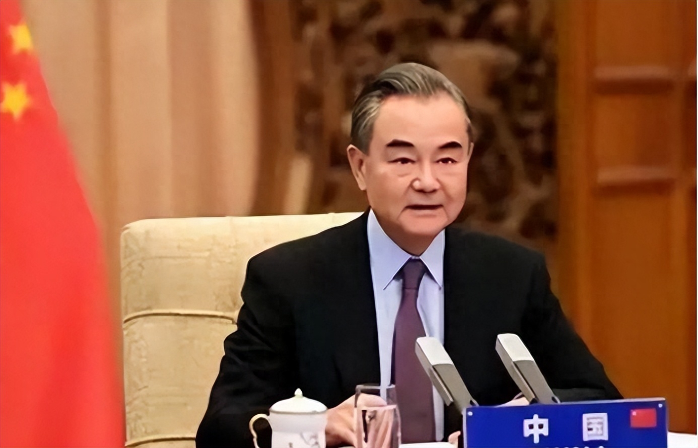 王毅外交水平低下_中国外交部长王毅简历_王毅经典外交视频