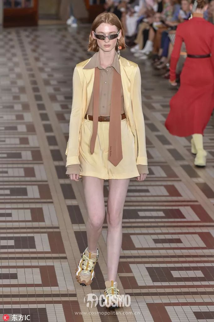 职场穿搭图片_职场穿搭女_职场怎么穿