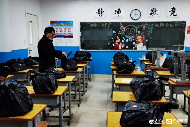 济南博文中学1213名学生学习资料“运”到校门口(图1) 博文中学招聘_博文学校教师招聘_博文高中招聘