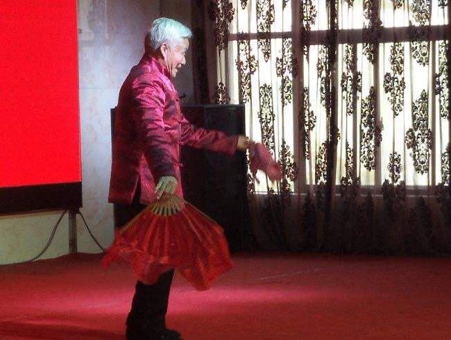 (非遗舞蹈介绍专栏)北京舞蹈学院民族民间舞蹈传承基地(图14) 淮南凤台花鼓灯创始人_凤台花鼓灯抢板凳_凤台花鼓灯调研