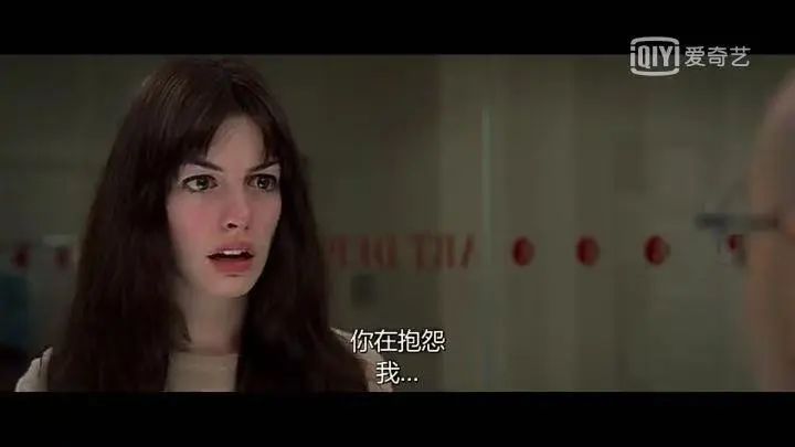 电影《穿Prada的女王》:职场如战场,千万不要随便傻傻地相信(图5) 职场的电影有哪些_必看职场电影_女性时尚励志职场电影