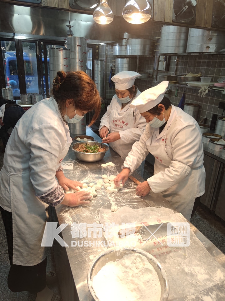 杭州快递公司招聘兼职_杭州快递员招工_杭州快递临时工招聘