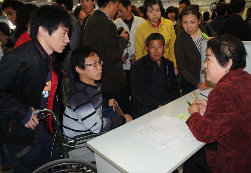 招聘清洁成都工人_成都清洁工多少钱一个月_成都清洁工招聘