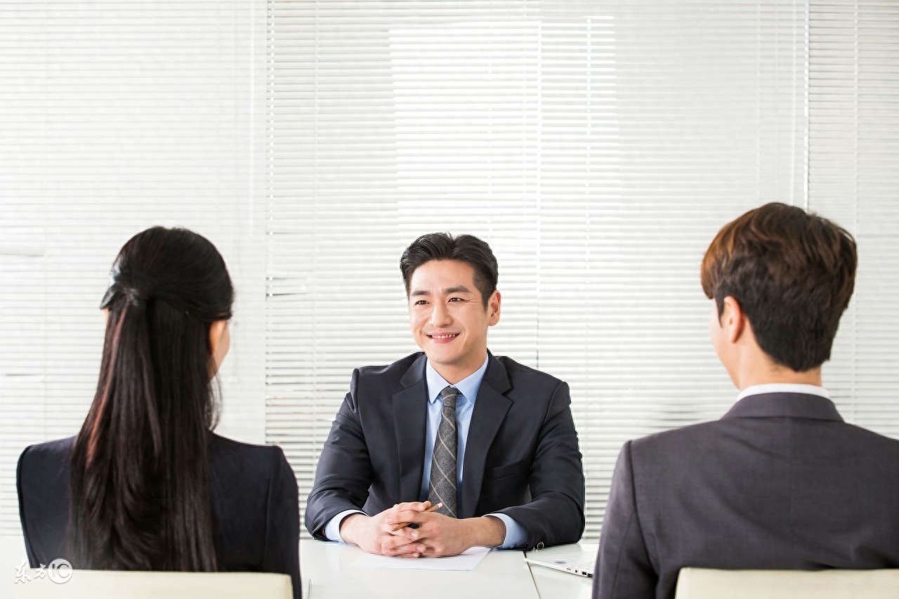 礼仪职场重要性的认识_职场礼仪最重要的礼仪_职场礼仪的重要