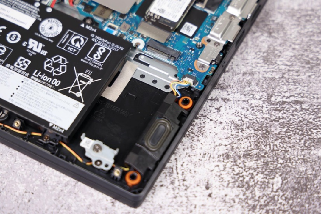 假期出行携带,笔记本需要怎样的素质?(图8) it职场模拟舱办公设备配置与选购_it职场模拟舱办公设备配置与选购_it职场模拟舱办公设备配置与选购