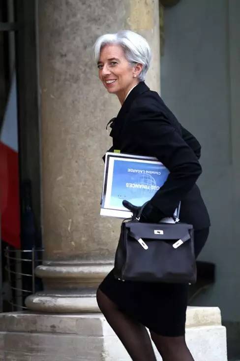 职场规则电视剧_时尚女魔头职场规则_职场规则是什么