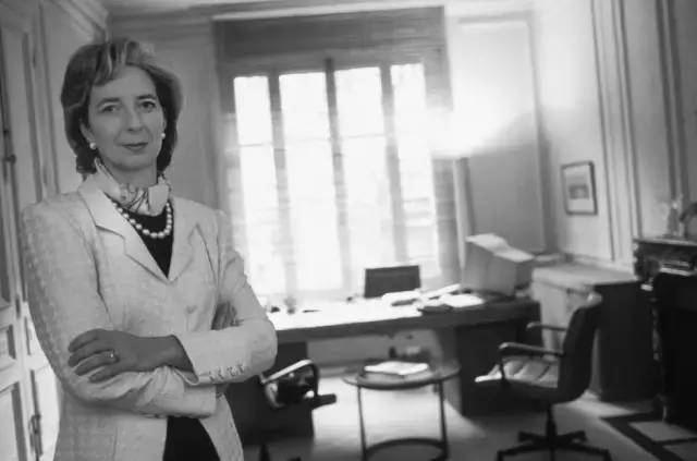 职场规则是什么_时尚女魔头职场规则_职场规则电视剧