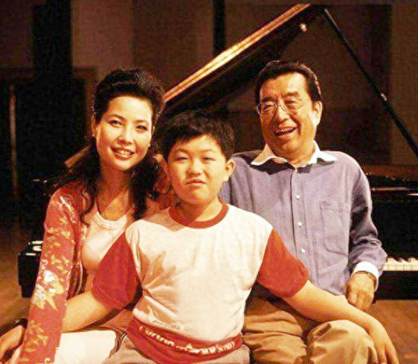 李双江前妻丁英简历_李双江的前妻丁_丁英与李双江哪年结婚