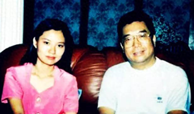 李双江前妻丁英简历_李双江的前妻丁_丁英与李双江哪年结婚