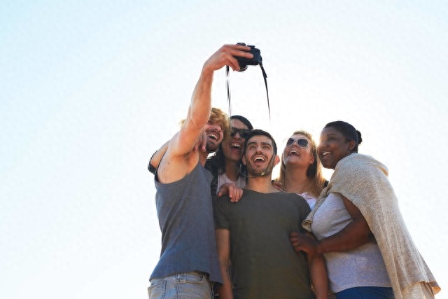 职场不要相信他人_职场信心_职场一定要知道的事