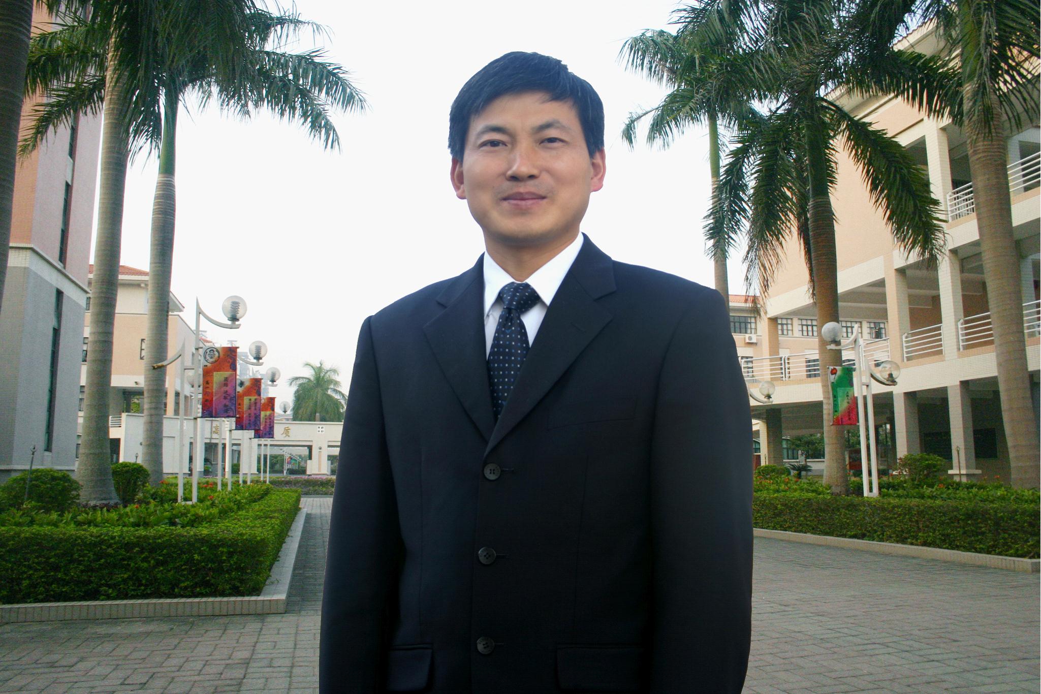 邓立新:“度”把握好了,才是最好的状态(图1) 律师邓立新_齐齐哈尔市邓立新老婆_邓立新简历长沙