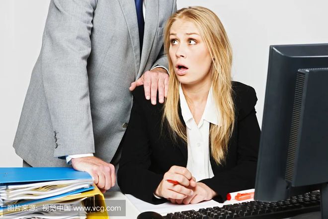 女人职场被骚扰_职场骚扰什么意思_骚扰职场女人怎么处理