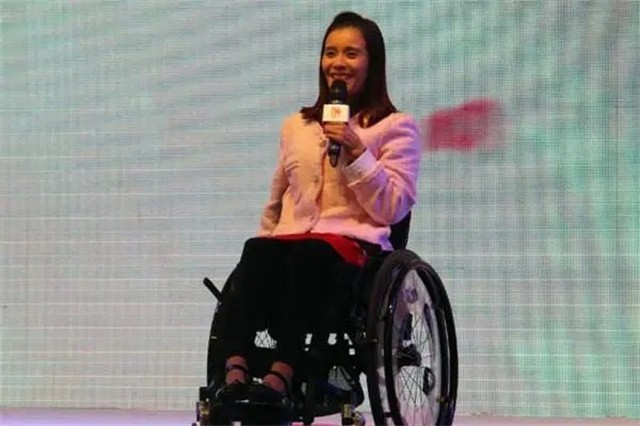 桑兰老公黄建简历_桑兰老公黄建简历_桑兰老公黄建简历