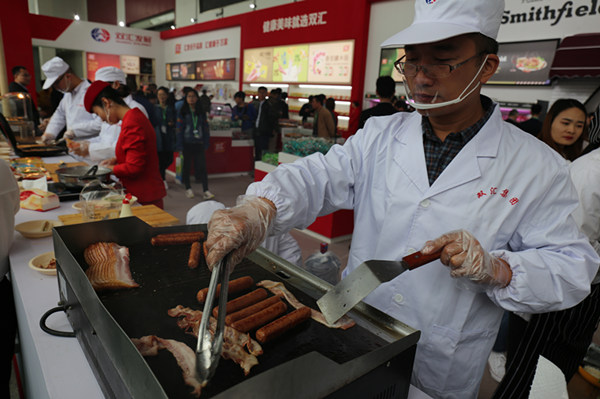 双汇万隆发家史_万隆任双汇发展董事长_双汇发展 万隆 简历