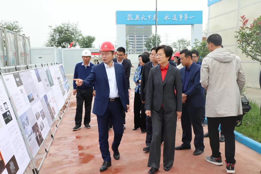 耿为华妻子_郑佳的简历_耿为华妻子郑佳简历