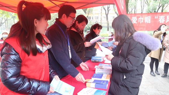 2023优秀应届毕业生简历模板_简历优秀毕业生_优秀应届生求职简历