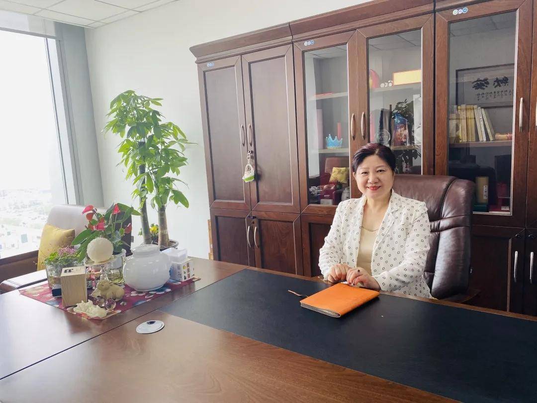 悲哀的职场少妇吴颖_悲哀的职场少妇吴颖_悲哀的职场少妇吴颖