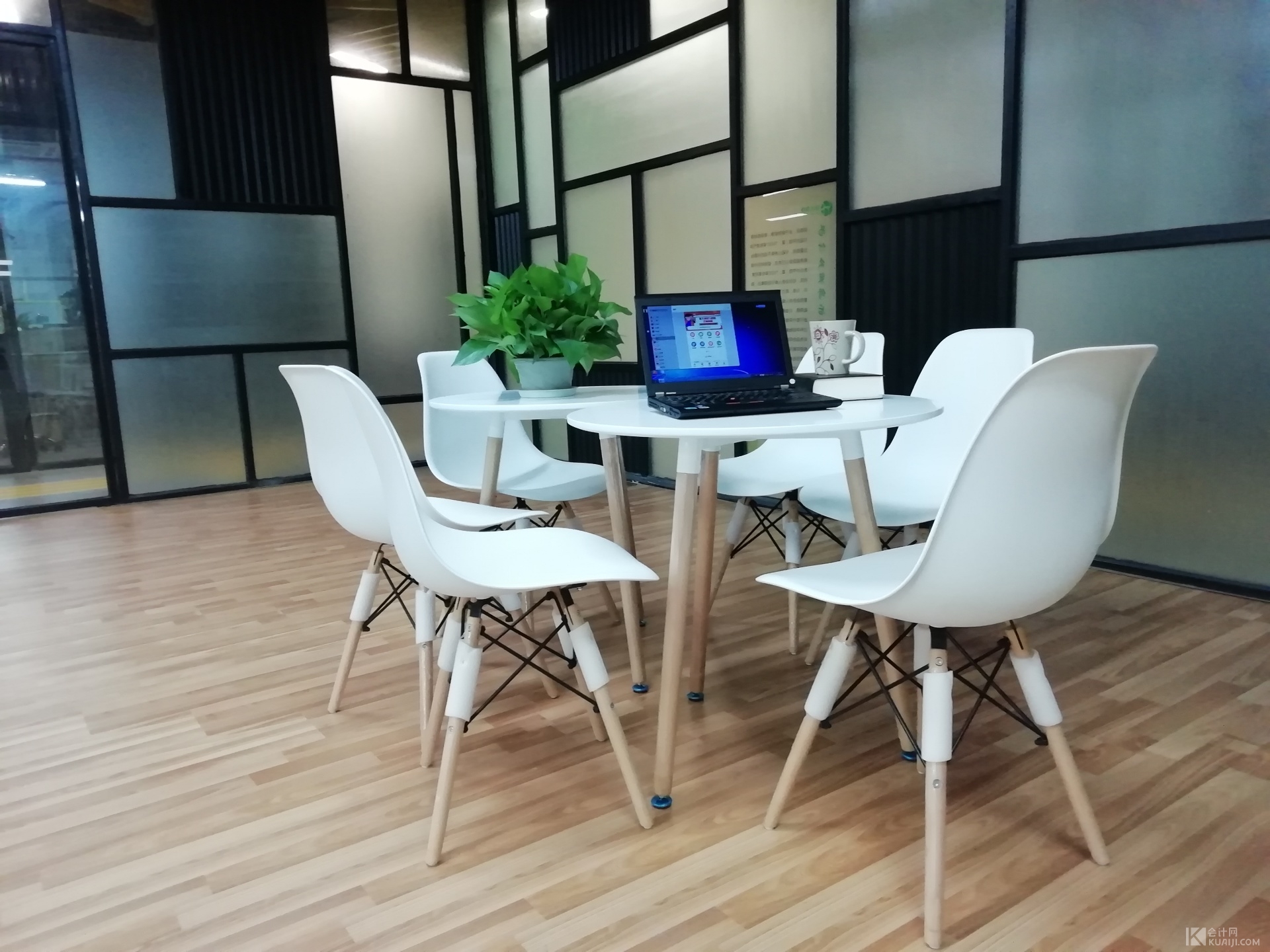 职场新鲜人职场老人_职场新鲜人成长法则_职场新鲜人