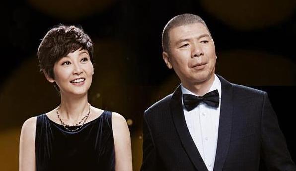 冯小刚徐帆真实感情_冯小刚爱人徐帆简历_电影导演冯小刚妻子徐帆简历